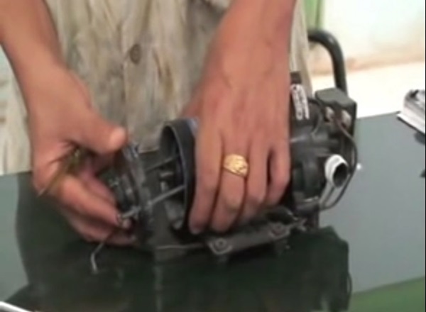 วิธีเปลี่ยนถ่าน ปั้มจ่ายน้ำ Shurflo